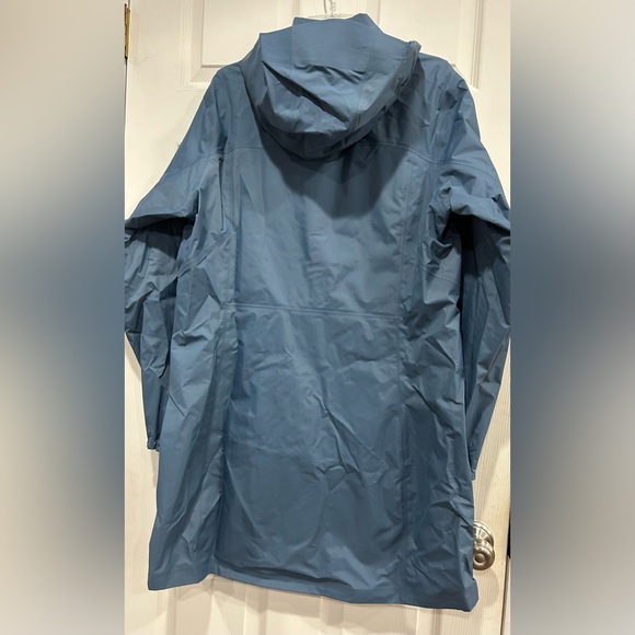 Patagonia Women's XL Torrentshell 3L Rain Parka Utility Blue Jacket NWT - Picture 2 of 10